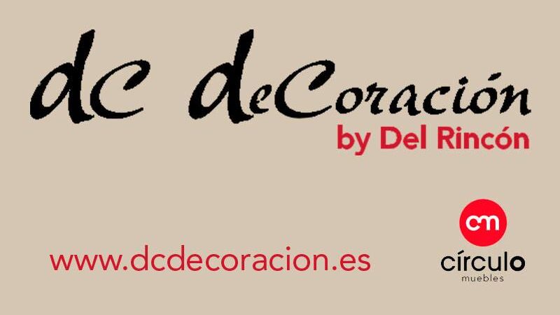 Logotipo de DC Decoración by Del Rincón, tienda de muebles